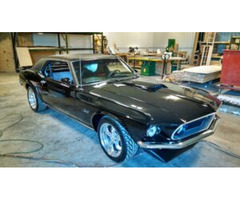 Gain all-inclusive and custom hot rod interior as stylish classic car upholstery services